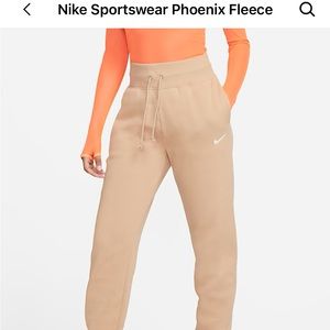 Nike Sweatsuit (top and bottom included) size M